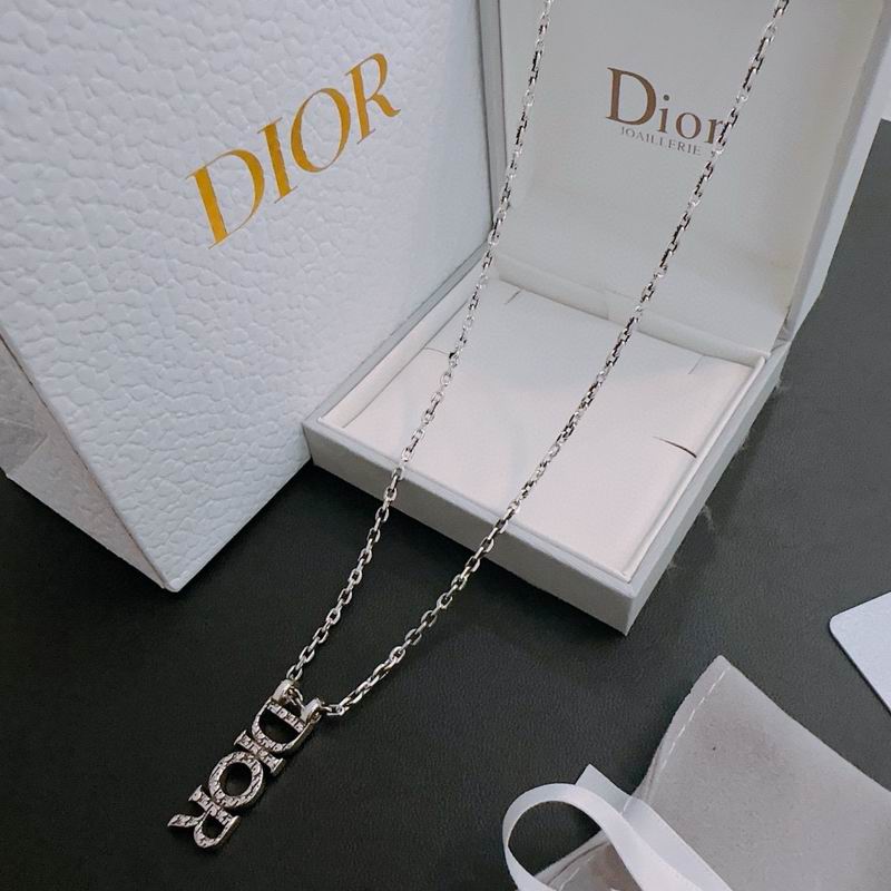 Dior Necklace 05lyr476